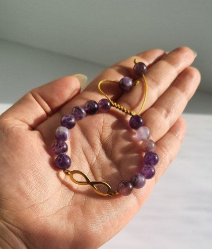 دستبند تک سنگ امیتیست با پلاک بینهایت