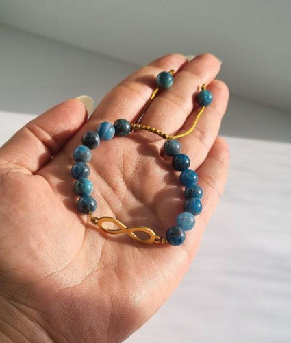 دستبند تک سنگ اپاتیت با پلاک بینهایت