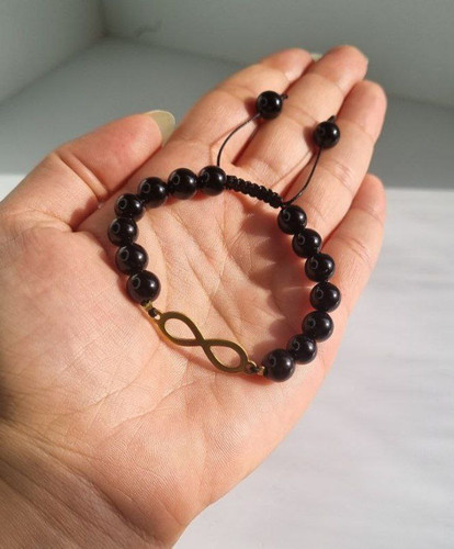 دستبند تک سنگ عقیق سیاه با پلاک بینهایت